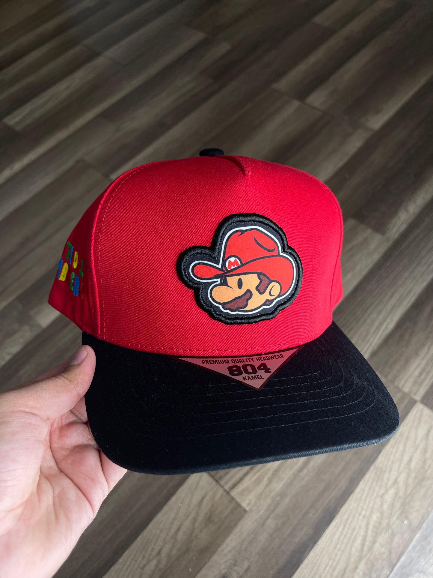 Gente del sombrero roja
