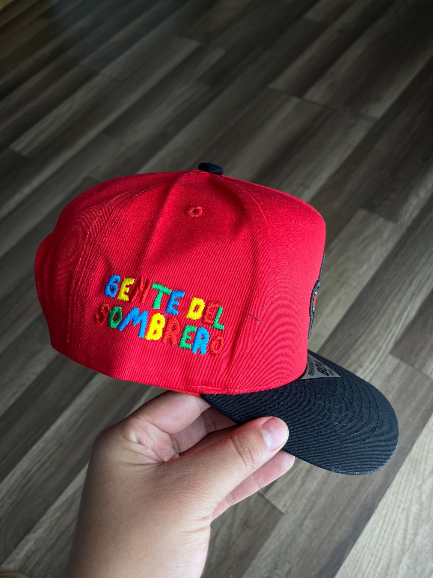 Gente del sombrero roja